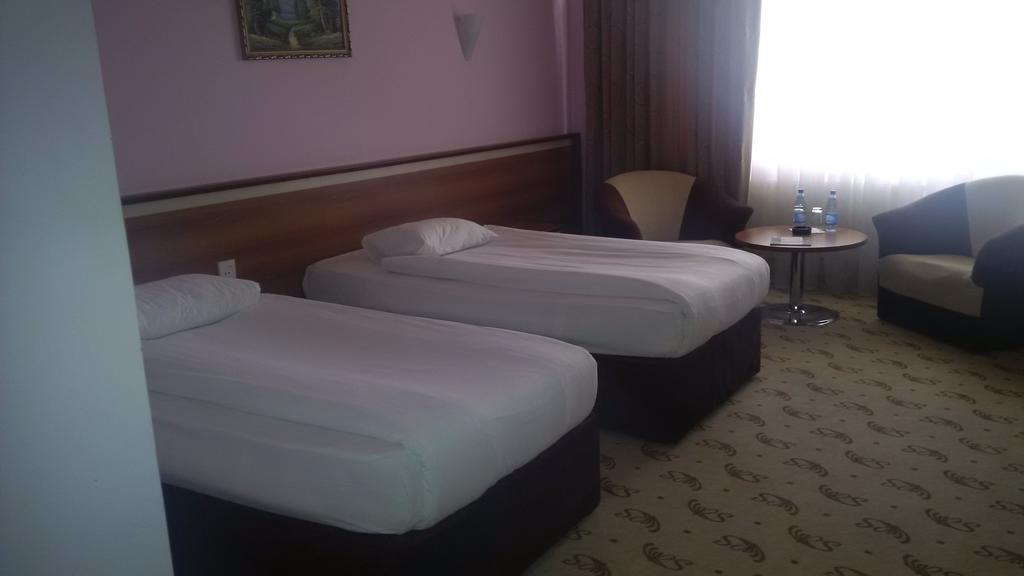 River Side Hotel Mingəçevir Zimmer foto
