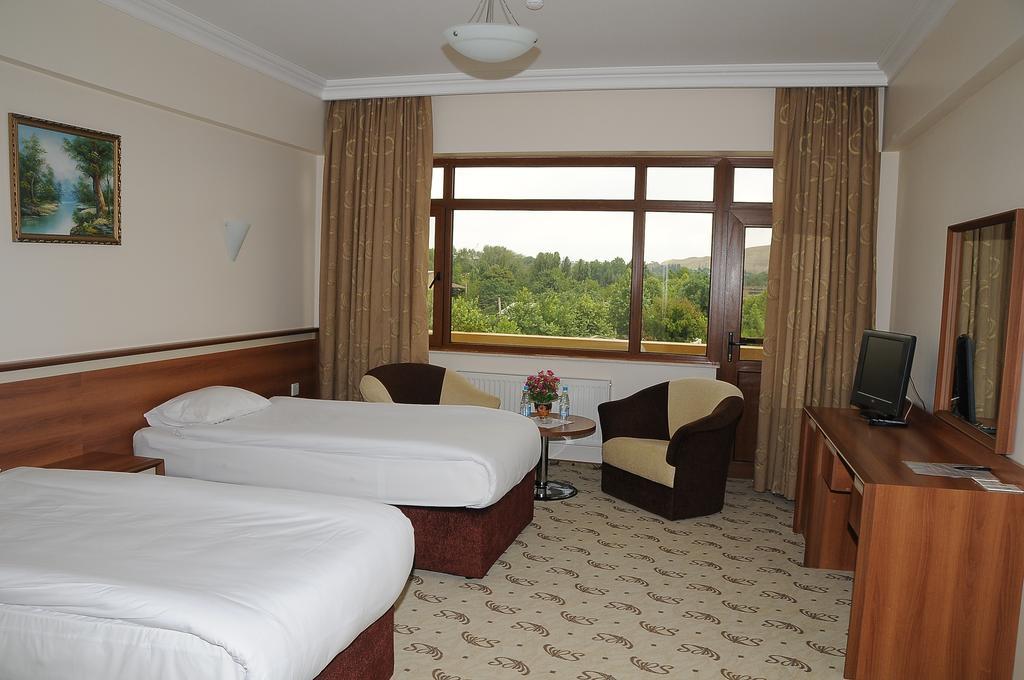River Side Hotel Mingəçevir Zimmer foto